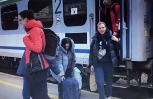 Ángeles conductores, los voluntarios que transportan a refugiados de Ucrania