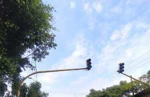 Habilitan dos importantes cruces semafóricos en Alfonso López