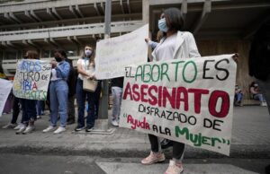 Debate del aborto en Colombia es aplazado por nuevas recusaciones sobre la juez
