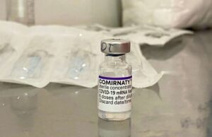Comirnaty es el nuevo nombre con el que ahora se identifica la vacuna de Pfizer, no es un nuevo biológico contra el COVID-19