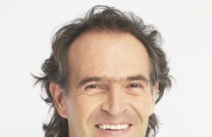 LA IRREVERENTE POLITICA – Por: Gastón Bauta Gaudaza