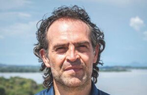 LA IRREVERENTE POLÍTICA – Por: Gastón Bauta Gaudaza