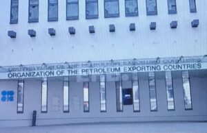 La OPEP y Rusia mantienen su ruta y no reaccionan a los precios del crudo