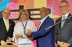 Gobierno del Valle recibe el Premio Internacional ALIDE de la Asociación Latinoamericana de Entidades Financieras