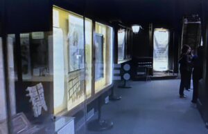 Una muestra sobre Sherlock Holmes desafía a visitantes a resolver un crimen