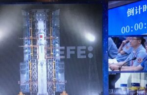 China envía carguero a su estación espacial para preparar próximas misiones