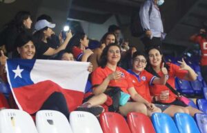 Turistas y periodistas chilenos disfrutan de la Copa América en Cali y dicen que volverán