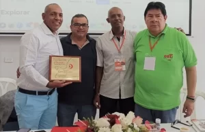 Unión Nacional de Trabajadores del Estado hace reconocimiento a labor del Gerente de Infivalle