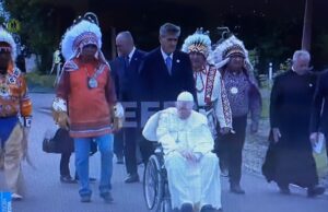 Francisco pide perdón por abuso a indígenas cometidos por la Iglesia en Canadá