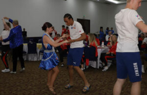Delegaciones del Mundial Sub-20 de Atletismo se deleitaron al ritmo de la salsa caleña