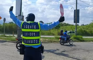 Con más agentes y reguladores de movilidad de la Gobernación, mejora el tráfico en la vía Cali-Candelaria