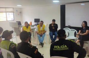 Comunidad del área de renovación urbana propone acciones para mejorar la seguridad de su sector