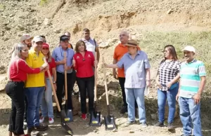 Ahora los campesinos van a poder sacar sus cargas sin miedo