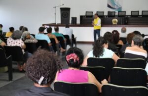 Administración respondió a inquietudes de habitantes del centro