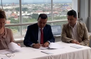 Acuavalle firma convenio con Países Bajos