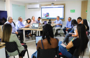 Se estudian estrategias para vincular a los productores rurales al proyecto comercial en Ciudad Paraíso.