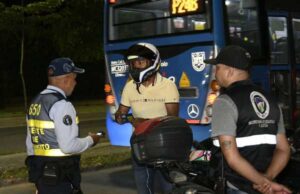 Más de 40 motocicletas inmovilizadas y dos establecimientos cerrados durante operativos del Plan Neón