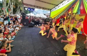 Con baile y música, cientos de niños y sus familias disfrutaron de la ‘Carpa Arte Itinerante’ en Trujillo