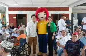 ‘Cali, Volvamos a Sonreír’ llegó con diversión y donaciones al Geriátrico San Miguel