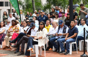 Caleños están felices con renovación de la Plaza de Cayzedo