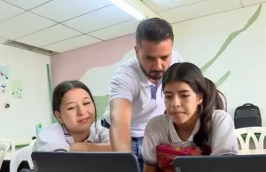 ‘Decidiendo para un Futuro Mejor’ la aplicación que motiva a los estudiantes a escalar a la educación superior