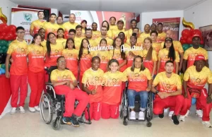 Ganadores de los Juegos Intercolegiados recibieron la camiseta conmemorativa en el Día Olímpico
