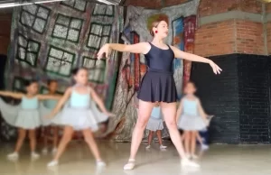 En la comuna 18 de Cali, ‘Crisálidas y orugas’ abren sus alas a la danza clásica con la Red de Monitores Culturales del Valle