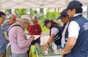 Jornada educativa de salud ambiental en la Plaza de Cayzedo