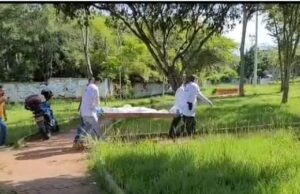 Trágico hallazgo en un parque de Bucaramanga: encontraron un cadáver con signos de violencia