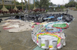 Del reciclaje al arte, más de 1700 kilos de desechos ahora son una escultura