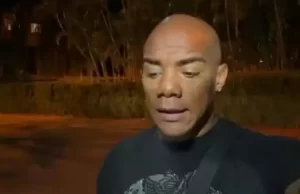 Gobernación del Valle ofrece $20 millones de recompensa para recuperar los guantes del campeón mundial Oscar Rivas