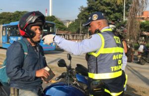 Movilidad rechaza otro caso de agresión a un agente de tránsito