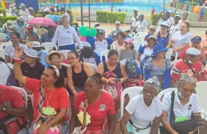 De rumba y con sonrisas en su rostro, personas mayores disfrutaron jornada integral de atención