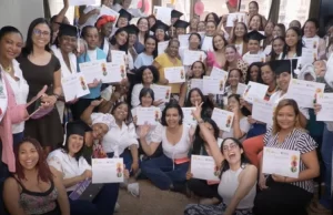 120 mujeres invencibles recibieron certificación del diplomado ‘Liderazgo transforma’