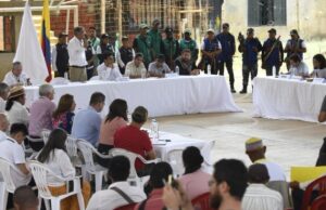 Comienzan Mesas de Diálogo entre Gobierno y FARC
