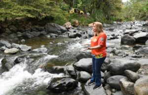 El río Cali fue epicentro de acciones cívicas de caleños dispuestos a sonreír por la ciudad