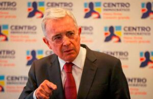 Uribe busca financiamiento ciudadano para proyecto 4G