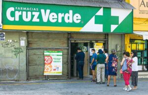 Cruz Verde detiene suministro de medicamentos a afiliados de EPS Sanitas