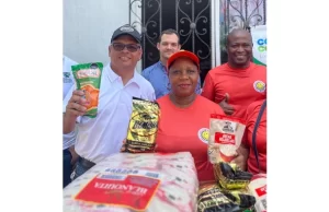 Con ‘Cali, Volvamos a Sonreír’, habitantes del barrio Valle Grande recibieron donaciones de alimentos