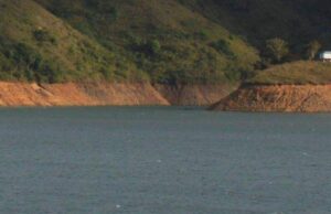 Turbulento accidente en Calima el Darién mujer arrastrada por la corriente de un río rural