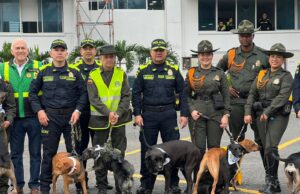 La Policía de Cali rinde homenaje a sus fieles compañeros adoptados