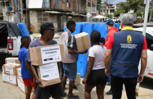 Solidaridad en Villa Uribe ayudas humanitarias para los damnificados de la Comuna 13