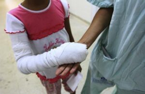 Bienestar Social pide proteger a la infancia y adolescencia para evitar tragedias por mal uso de la pólvora