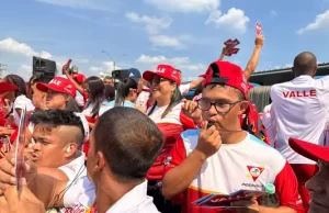 Una gran caravana recibió a los campeones de los Juegos Paranacionales