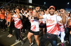 Este jueves es la tercera Maratón de Aeróbicos con salsa en vivo y Guayacán le pondrá el ritmo