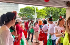 Gobernación recibió la magia de la Navidad con música y detalles para su personal