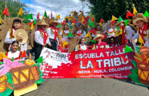 Reina Nacional del Bambuco presente en el desfile de Cali Viejo