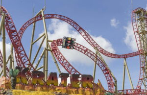 Quindío / Susto en el parque del Café: Montaña rusa presentó avería en pleno funcionamiento