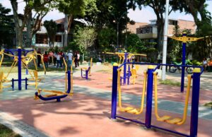 Habitantes de Pízamos I y Los Naranjos, en Cali, cuentan con dos nuevos gimnasios biosaludables entregados por la Gobernación