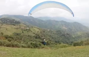 Campeonatos de parapente ponen a Roldanillo en la agenda de miles de turistas
